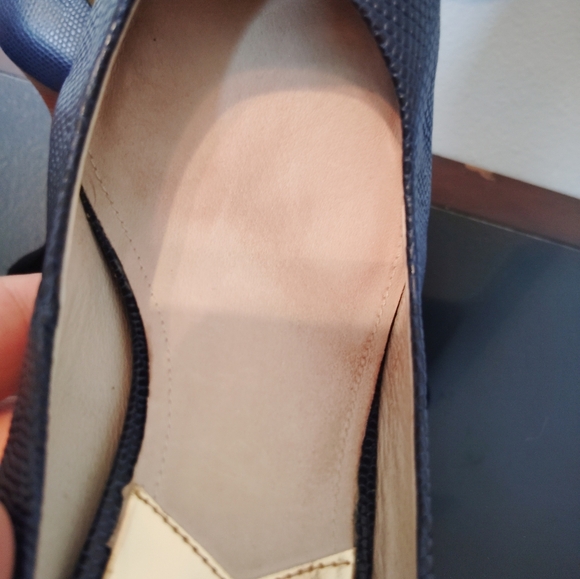 Michael Kors Navy Blue Heels - Picture 11 of 16